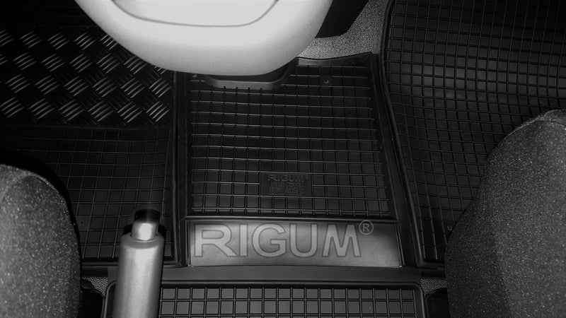 Гумени стелки Rigum за Peugeot Expert (2016+), 2 места, 4 части, черни
