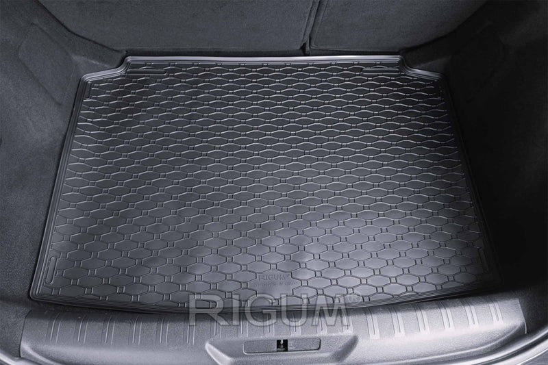 Гумена стелка Rigum за багажник за Peugeot 308 хечбек (2013+)