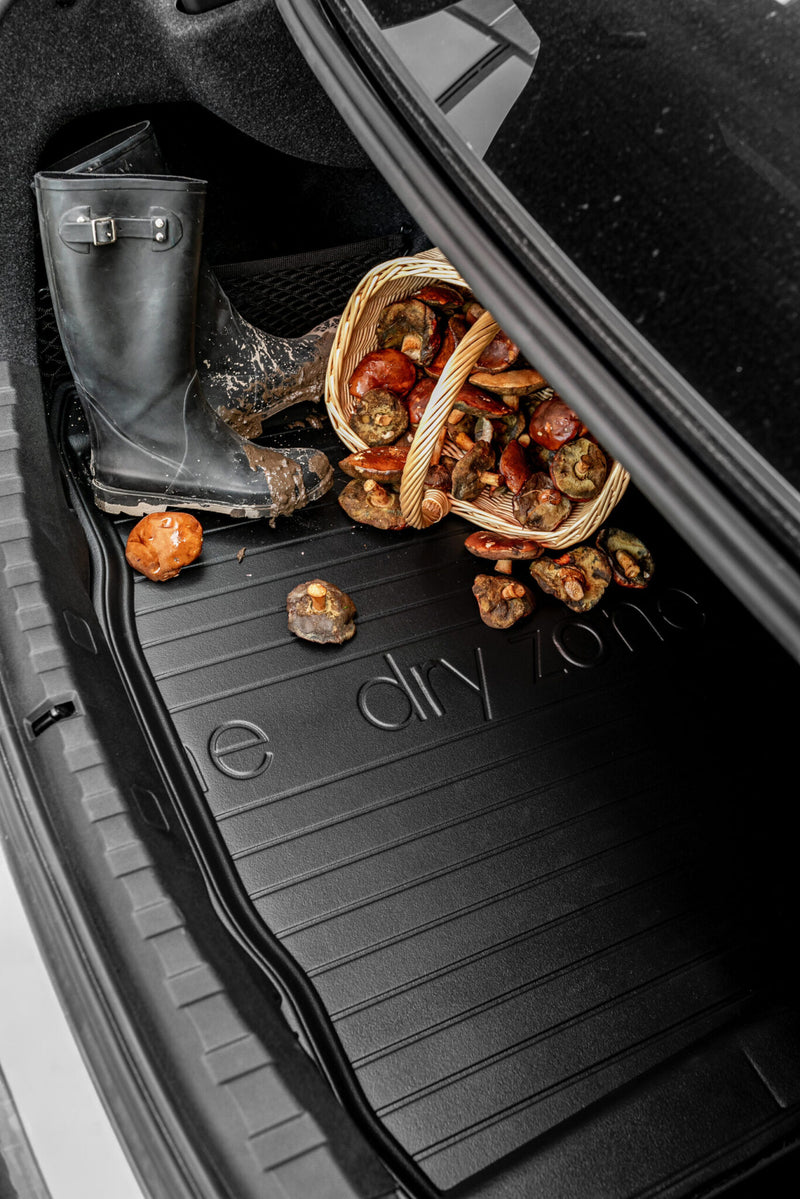 Стелка за багажник DRY ZONE за Audi Q7 (2005–2015) – 5 места