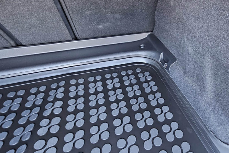 Гумена стелка за багажник Rezaw-Plast® за Mercedes EQE V295 (2022+), електрическа версия 4x2 / 4x4, с едно положение на багажника и място за съхранение под пода