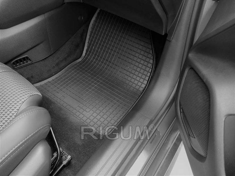 Ταπέτα από καουτσούκ Rigum για VW Polo (2001-2006)