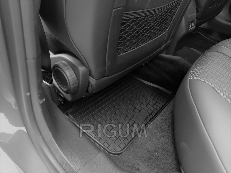 Ταπέτα από καουτσούκ Rigum για VW Polo (2001-2006)