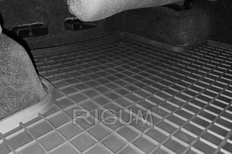 Ταπέτα από καουτσούκ Rigum για VW Polo (2001-2006)