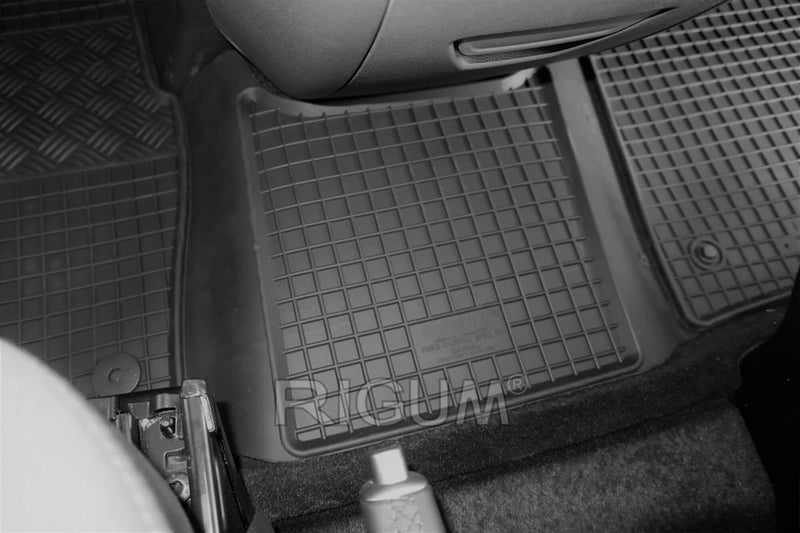 Ταπέτα από καουτσούκ Rigum για Ford Tourneo Custom (2018+) 2 ή 3 θέσεων, χειροκίνητο κιβώτιο ταχυτήτων - 3 τεμάχια