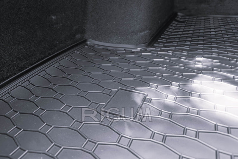 Гумена стелка за багажник Rigum за Honda Civic Tourer (2012–2016)