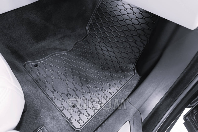 Ταπέτα από καουτσούκ Rigum για VW Polo (2001-2006)
