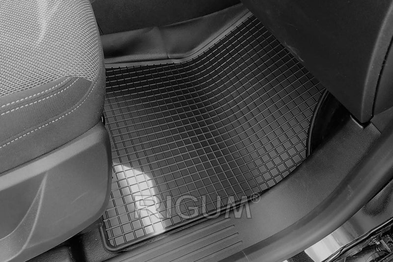 Ταπέτα από καουτσούκ Rigum για Mercedes W420 Citan (2022+) 2 τεμάχια