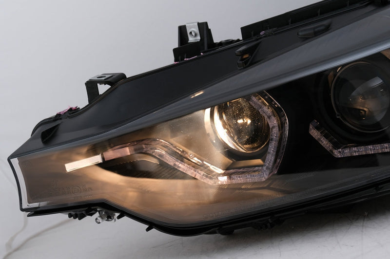 Тунинг LED Angel Eyes Фарове за BMW 3 Series F30 F31 LCI Sedan Touring (2015-2019) - Avtozona