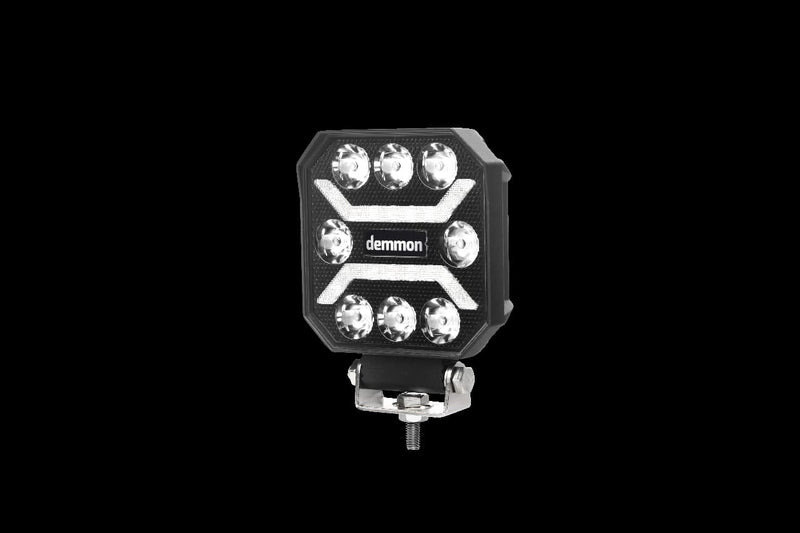 Универсална мощна LED ЛЕД диодна лампа халоген бяла светлина 27W 12V - 24V